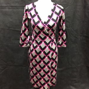 Diane Von Furstenberg Wrap 100% Silk Dress 2 Vintg